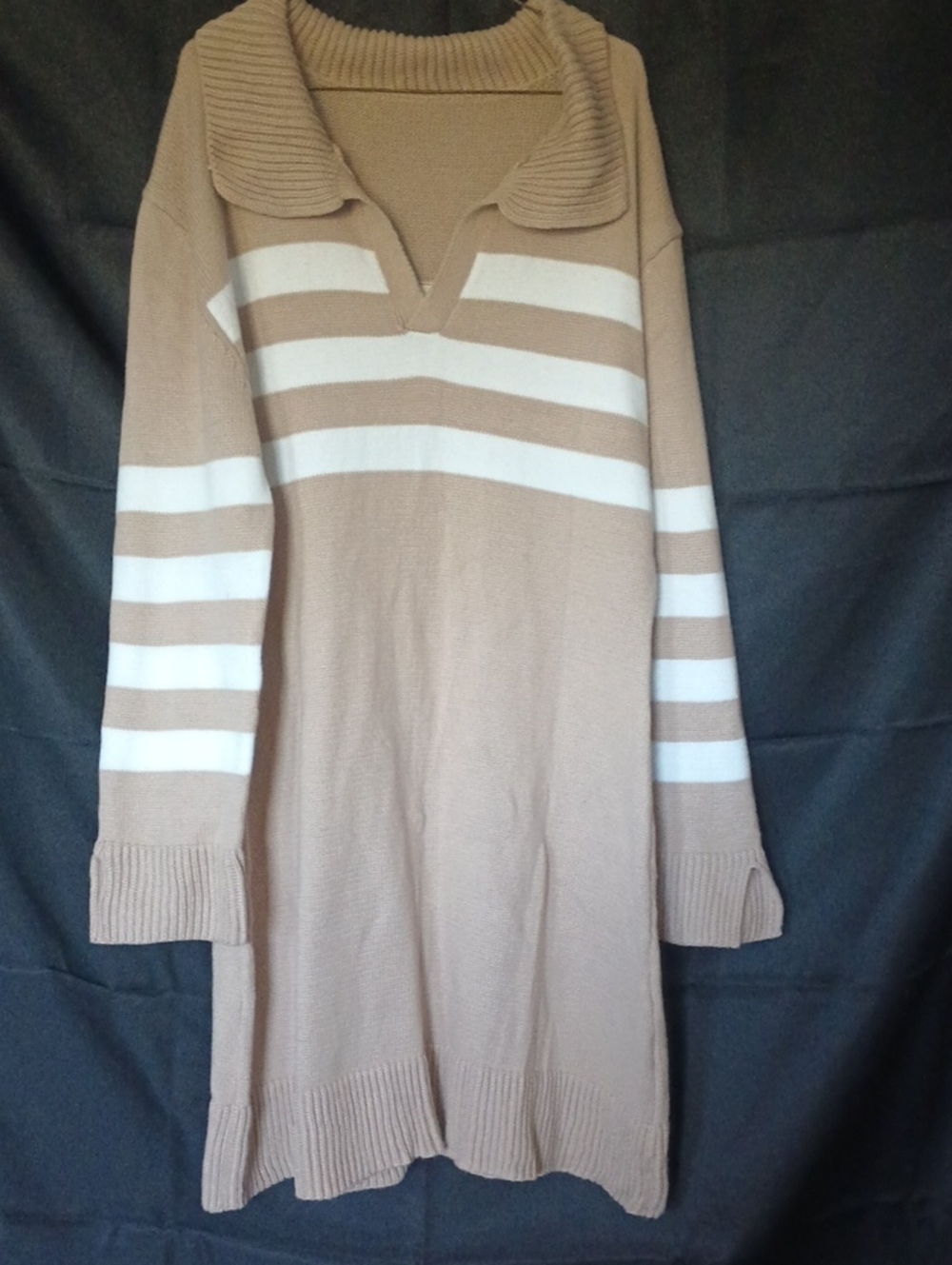 Long Sleeve Knit Collar Dress in Beige and White